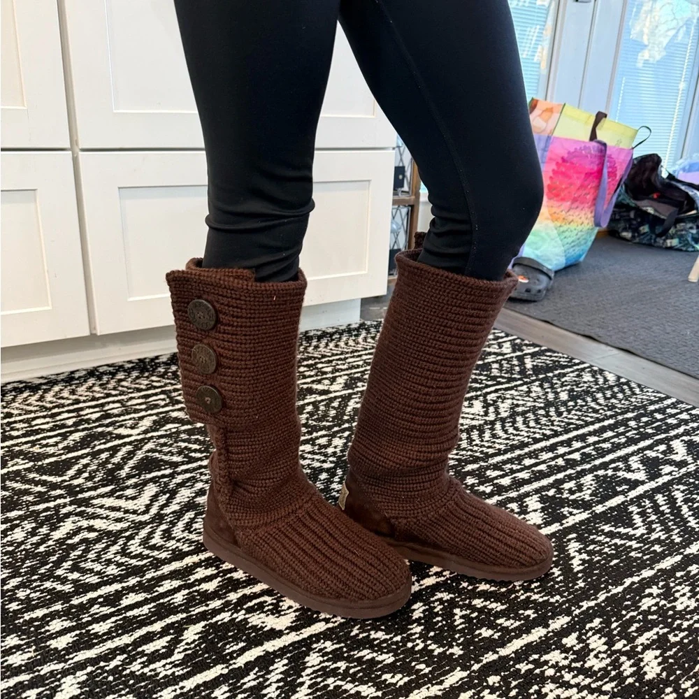UGG Classic Cardy Knit Button Boots Brown Tall Sweater Boots Women’s Size 5